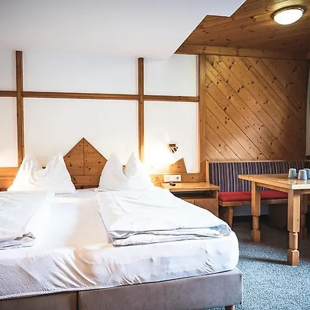 Hotel Sport & Wellness Falkenstein - Natural Swimming - Matrix Gym - Summercard Inklusive - Authentic Experience - Flying Wellness With Pool 4*