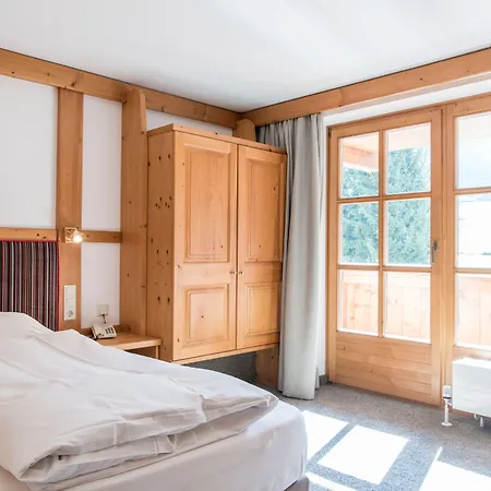 Falkenstein 4*