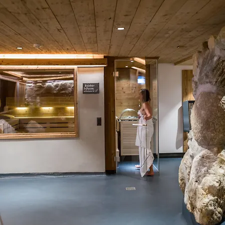 Hotel Falkenstein 4*