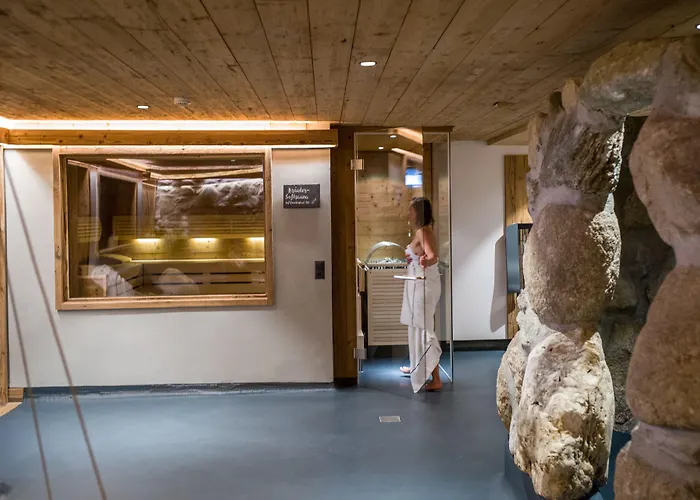 Hotel Falkenstein 4*